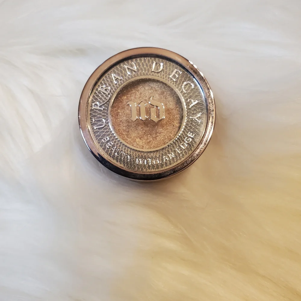 BUNDLE- Benefit Mini Mascara- Black & Urban Decay Single Eyeshadow- Half Baked